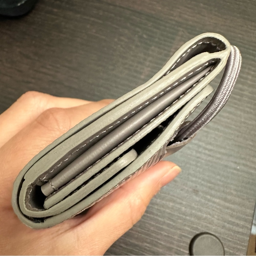 Authentic Louis Vuitton Epi Porte Monnaie Elastique Wallet - Picture 7 of 13